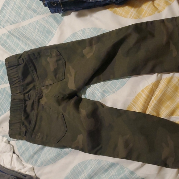 Camouflage Skinny Jeans - Picture 2 of 2